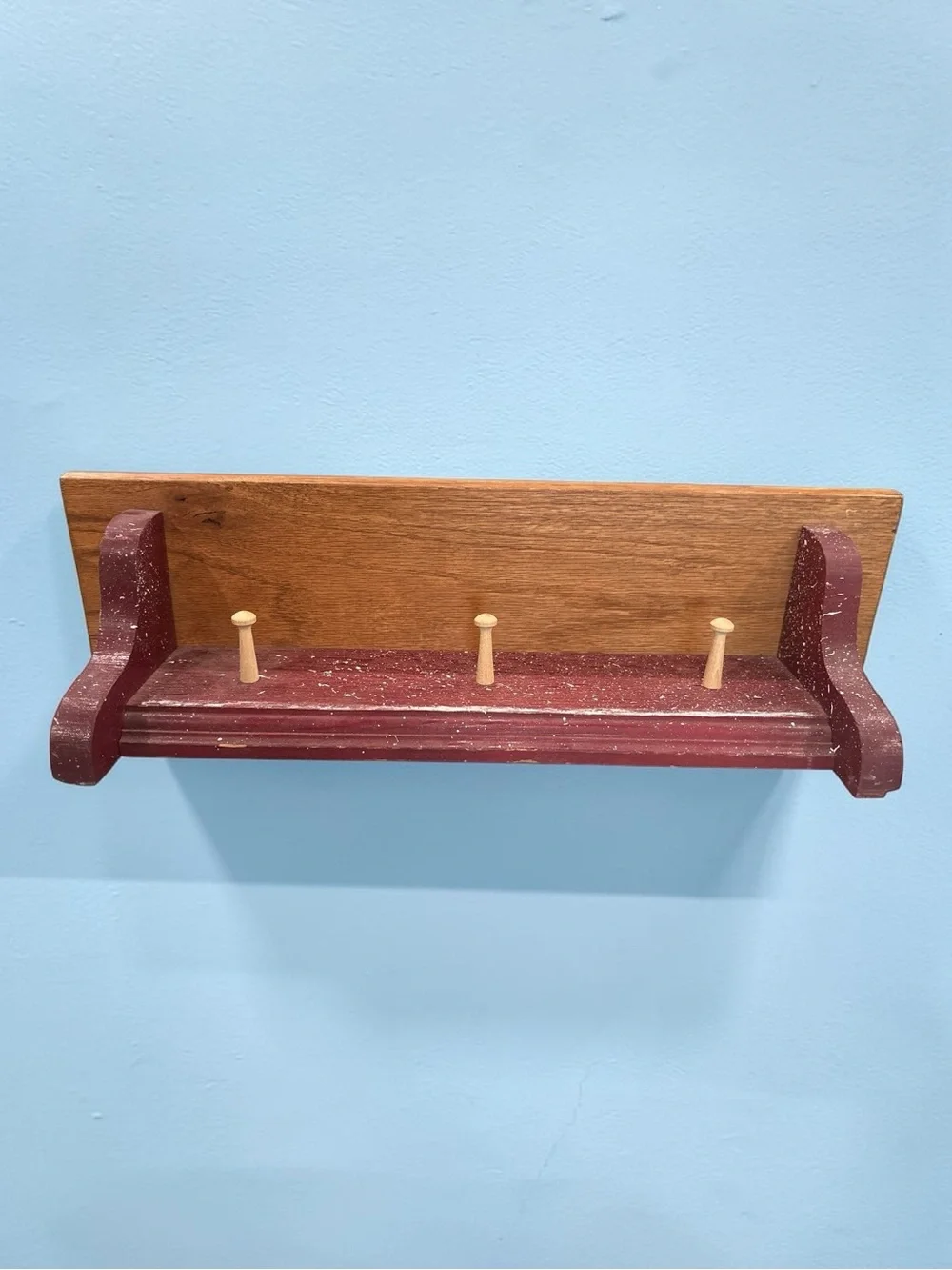 Red & White Rustic Wood Wall Shelf w/Pegs 17.5 inch Trinket Display Coat Rack